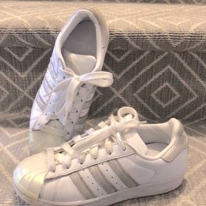 Adidas classic  iridescent white stripes/front 3.5 —great back to school shoe!!!